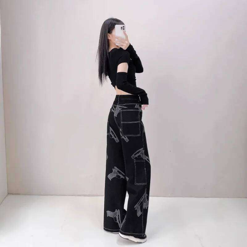 New Hip-hop Washed Men's and Women's High-quality American Pistol Print Straight Pants Graphic Jeans