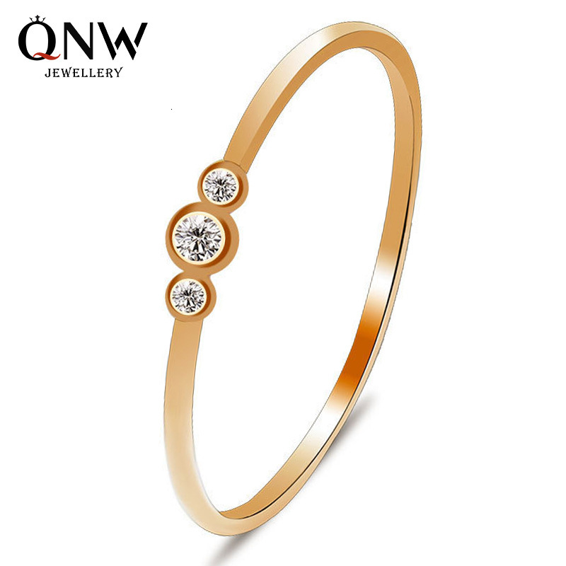 Elegant And Simple Inlaid Three mond Copper Zircon Knuckle Ring Jewelry