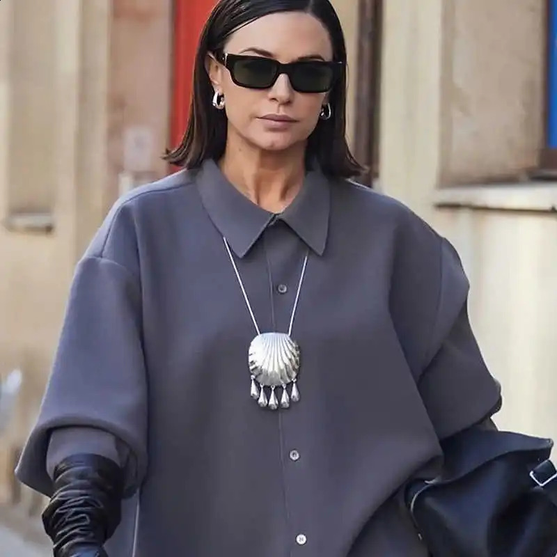 Fashion Shell Gold Silver Tassel Large Pendant Necklace Woman Unique High Quality Jewelry Trend 250805