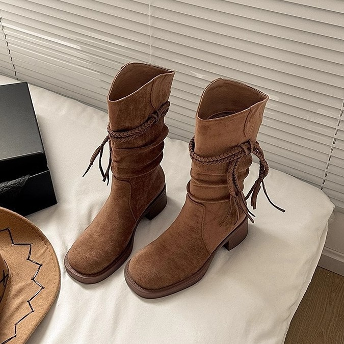 Free delivery designer woman boots Fashionable Martin boots with British style slimming mid length boots