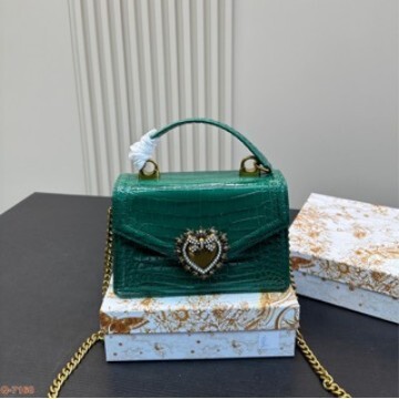 2025 Free Shipping New Women's Designer European and American Style Fashion Pearl Chain Single Shoulder Small Square Bag Crocodile Pattern Women&