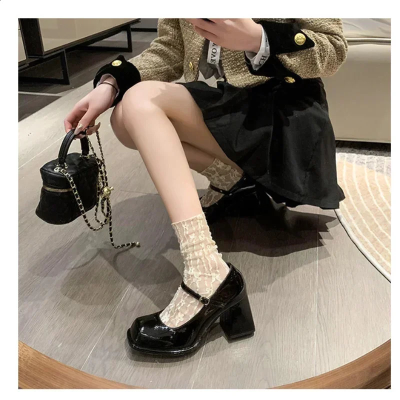 Ladies Summer Black Small Leather Shoes Mary Janes Vintage Buckle Non-Slip Sandals Woman Medium Heels Casual Elegant Heels 260625 - view 4