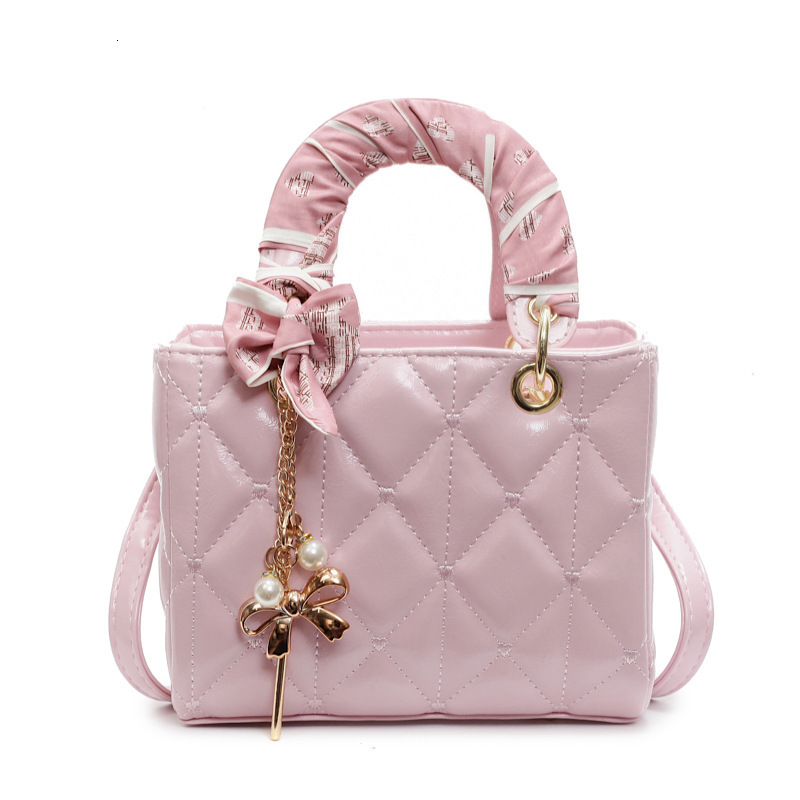 Designer's High-end Fashion Handbag, Princess Diana Style Women's 2025 New Quilted Shoulder Bag, Casual Multifunctional Crossbody Bag