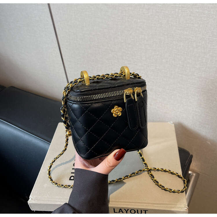 New Handbag for Women Spring Quilted Trendy Chain Bucket Parent-Child Mini Crossbody Makeup Bag