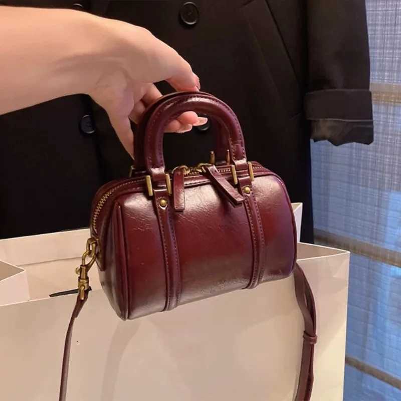 2025 Boston Bag Genuine Leather FAshion Niche Brand Exquisite Crossbody Shoulder Practical Mini Versatile Elegant Handbag Z250809