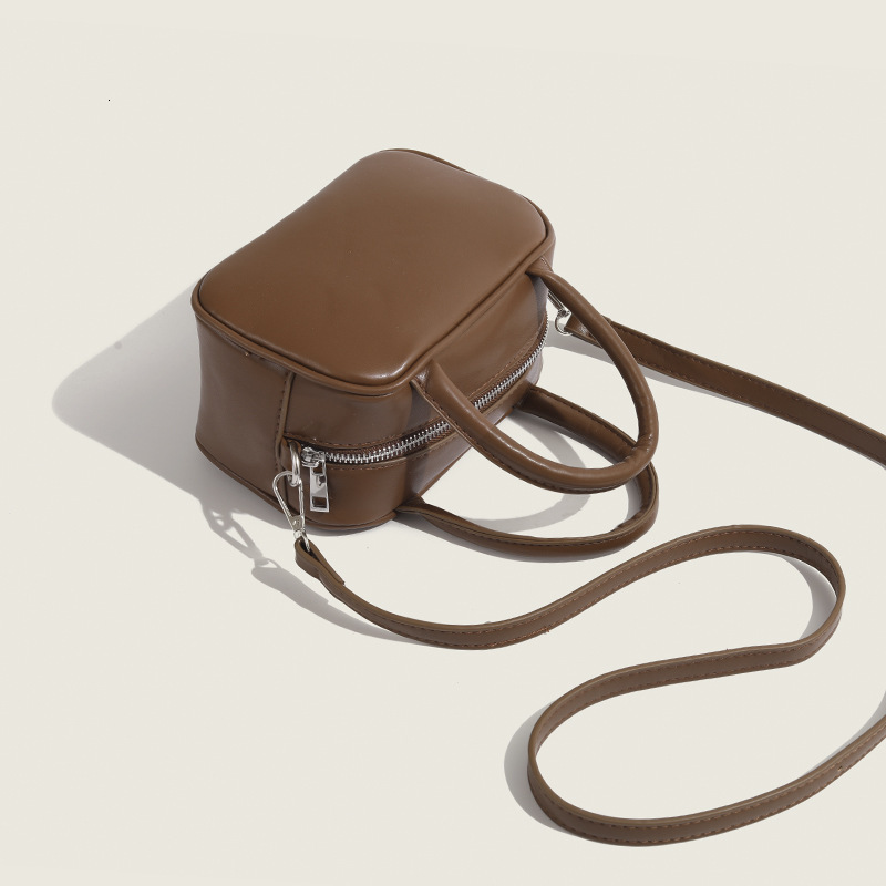 2025 Korean Version French Style Versatile Handheld Small Square Casual Single Shoulder Crossbody Bag ddmymoon