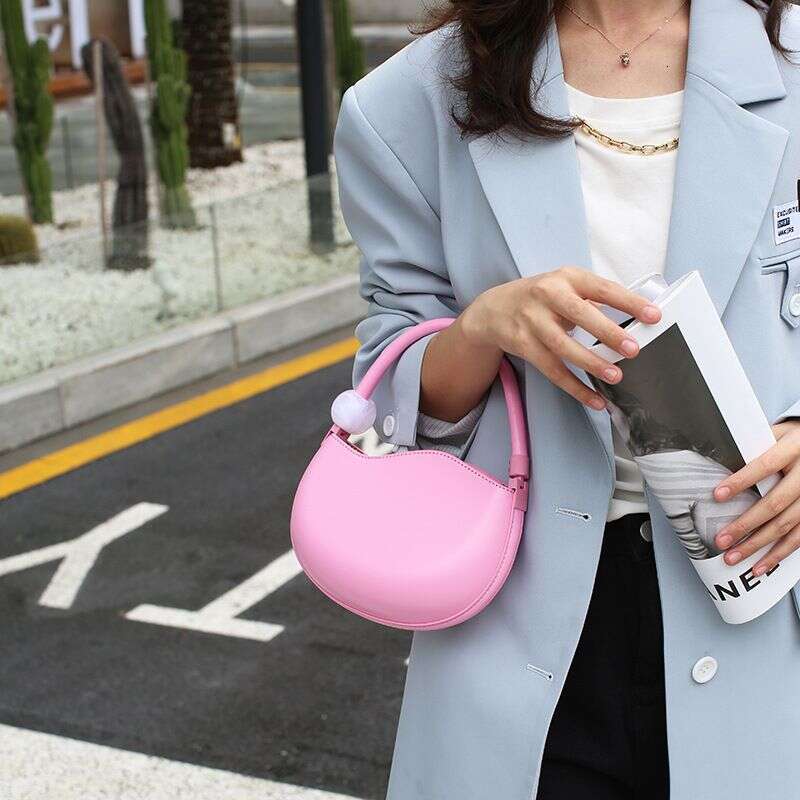 Pea bag niche design, high-end feeling, small light , fashionable portable shoulder candy color, crossbody bag,