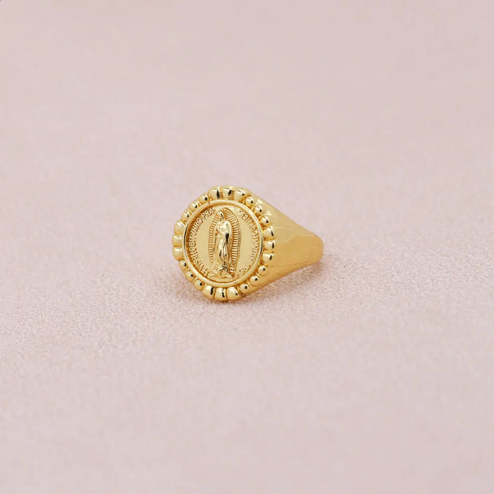 Simple Versatile Plated Gold Copper Round Shape Virgin Mary Religious Rings Daily Wearing Women Jewelry 250805