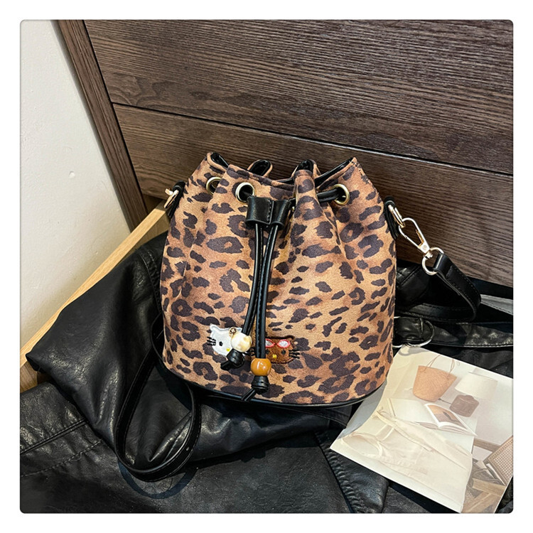 New Women's Luxury Bag Fashion Leopard Print High-end Bucket Bag Fashion Versatile Cross-border Wholesale Trendy Retro Designer Bag Single Should