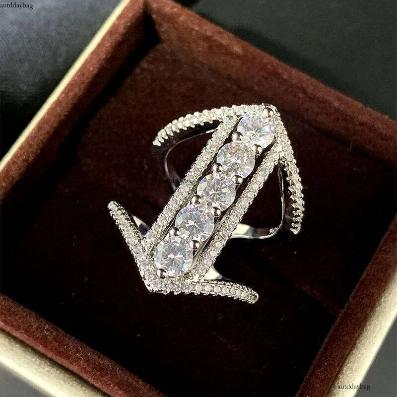 Ins Top Sell Wedding Rings Jewelry Sterling Sier Row Drill Lab Moissanite Dia Zircon Party Eternity Women Engagement Band Ring For Lover Gift