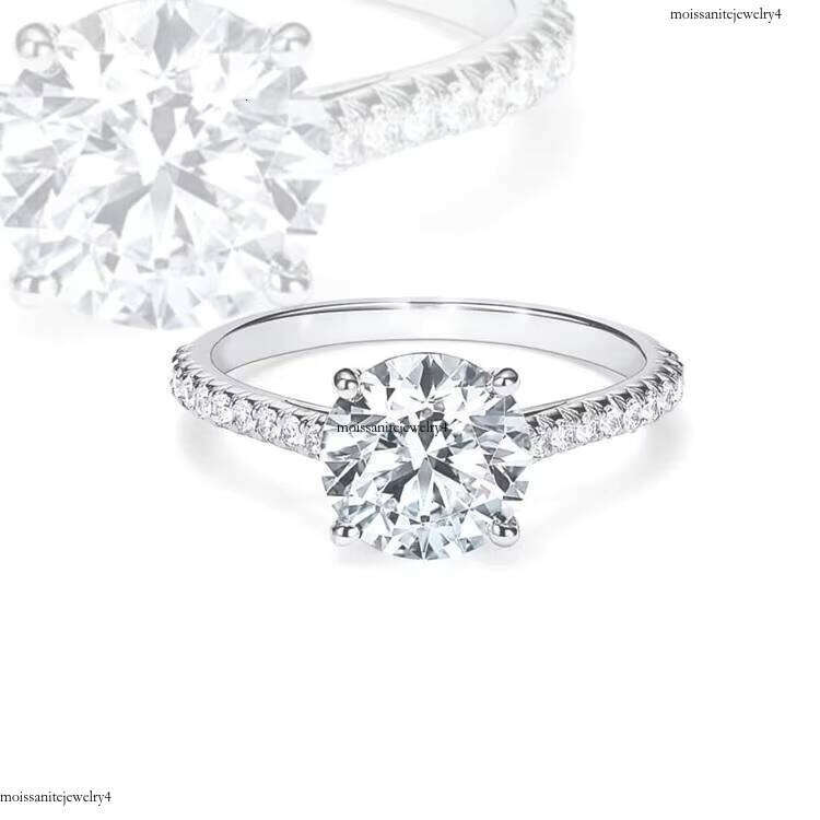 New Design Classical Four Prongs S Sier Round Cut D Color Moissanite Dia with GRA Certificate for Wedding Ring