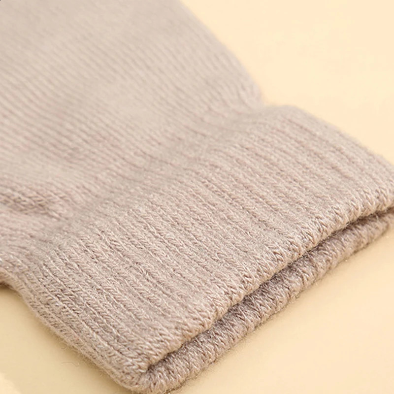 Autumn And Winter Women Pure Color Knitting Gloves Fashion Simple Youth Students Outdoor Cycling Warm Mittens Wholesale 250807