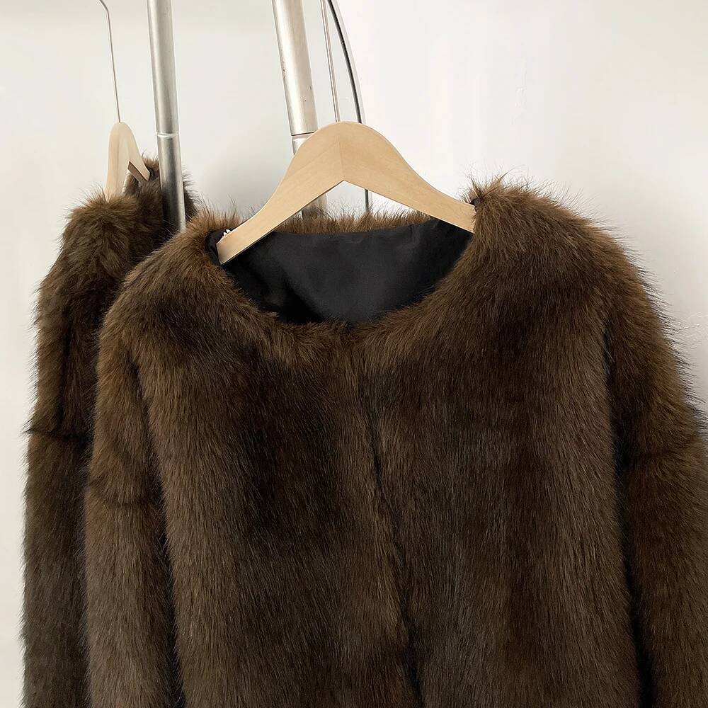 Winter Hot Cool Girl Fluffy Short Jacket Female Iconic Street Fashion Week Brand Gardient Cropped Faux Fur Coat Women