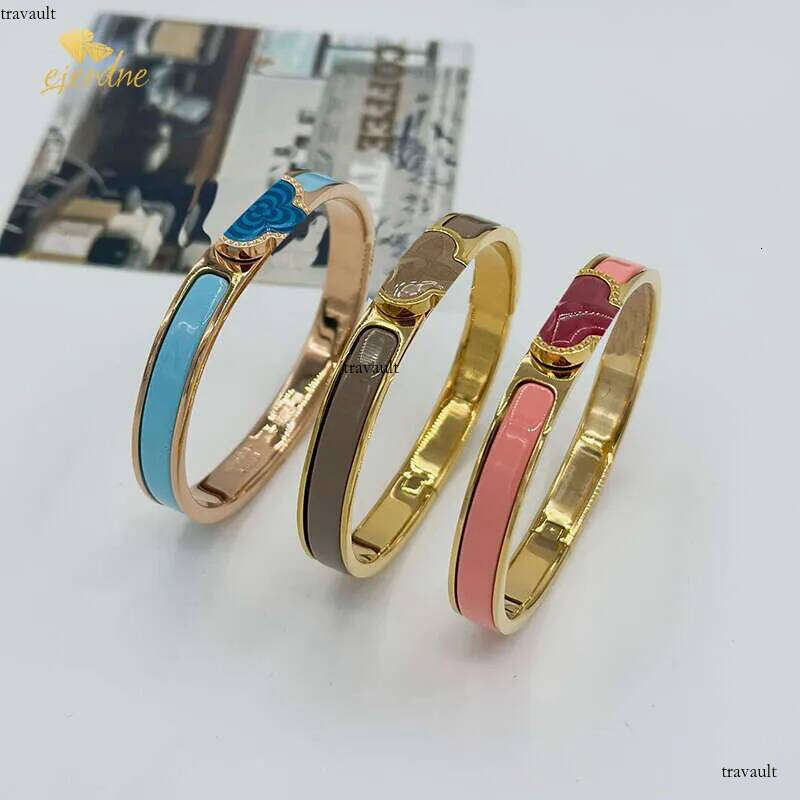 Custom Glod Clover Bangle Gradient Colors Titanium Steel Bracelet non fading high quality classics designer jewelry sier bracelets for Unisex Lovers g