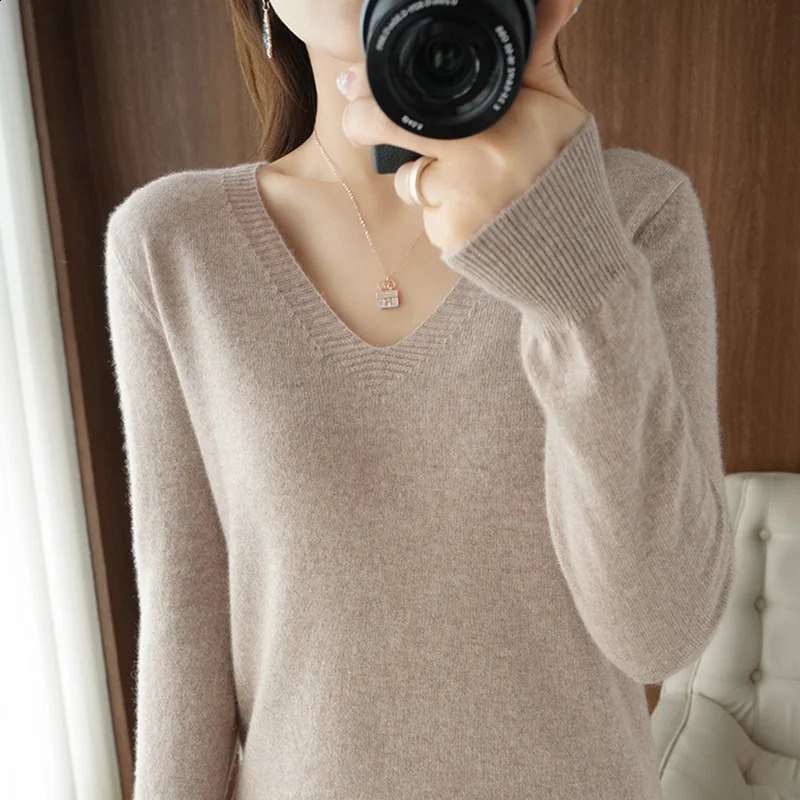 Cashmere Womens V-neck Pullover Lace Neck Hollow Out n Casual Knitted Long Sleeve Womens Sweater Autumn And Winter 250806