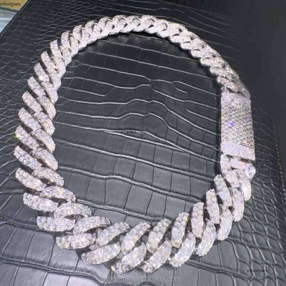 Design VVS Baguette Moissanite Chain 23mm Wide Solid Sier Gold Plated Iced Dia Rapper Cuban Link Necklace