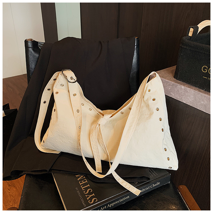 New Women's Cross-border Wholesale Canvas Designer Bag Large Capacity Fashion Retro Shoulder Bag Simple Elegant Luxury Bag Lazy Style Underarm Ba