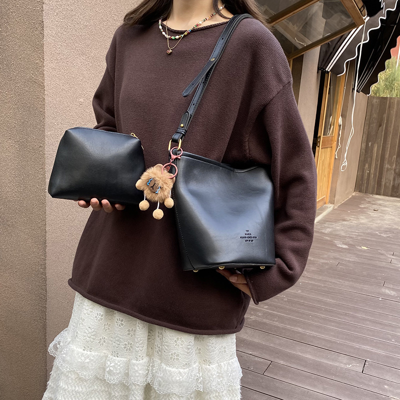 Luxury Bag Cross-border Designer Bag Trend Retro Women's Bag Fashion Simple Large Capacity Shoulder Crossbody Bag High-end Bucket Bag Mother Bag
