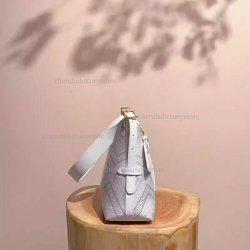 Free Shipping Designer Dragon Beard Handbag Women's Large Capacity Tote Bag New Single Shoulder Armpit Bag Shopping Handbag