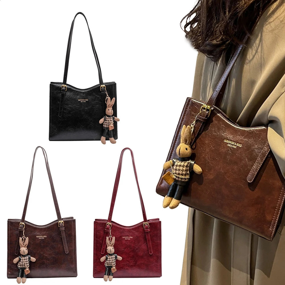 Women Vintage Shoulder Bag with Pendant Slouchy Tote Purse Large Capacity Fashion Shoulder Bag Ladies Travel Handbag 250809