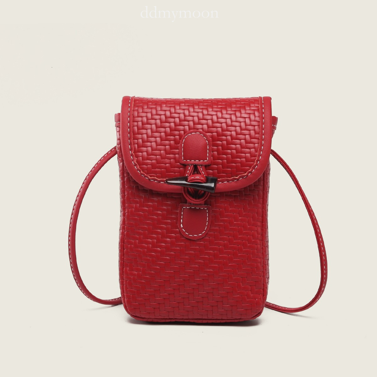 2025 New Korean Style Simple Lightweight Women's Crossbody Fresh Single Shoulder Bag with Horn Buckle ddmymoon