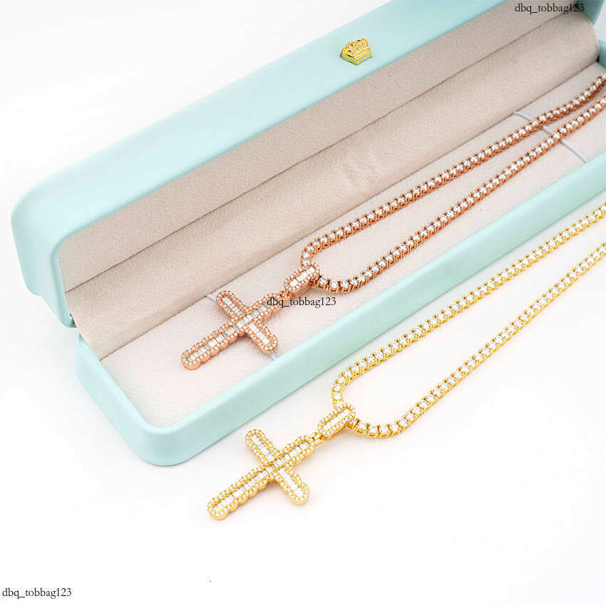 Full Iced Out VVS Inlaid Moissanite Cross Personality Hip Hop Jewelry Unisex Necklace Accessories