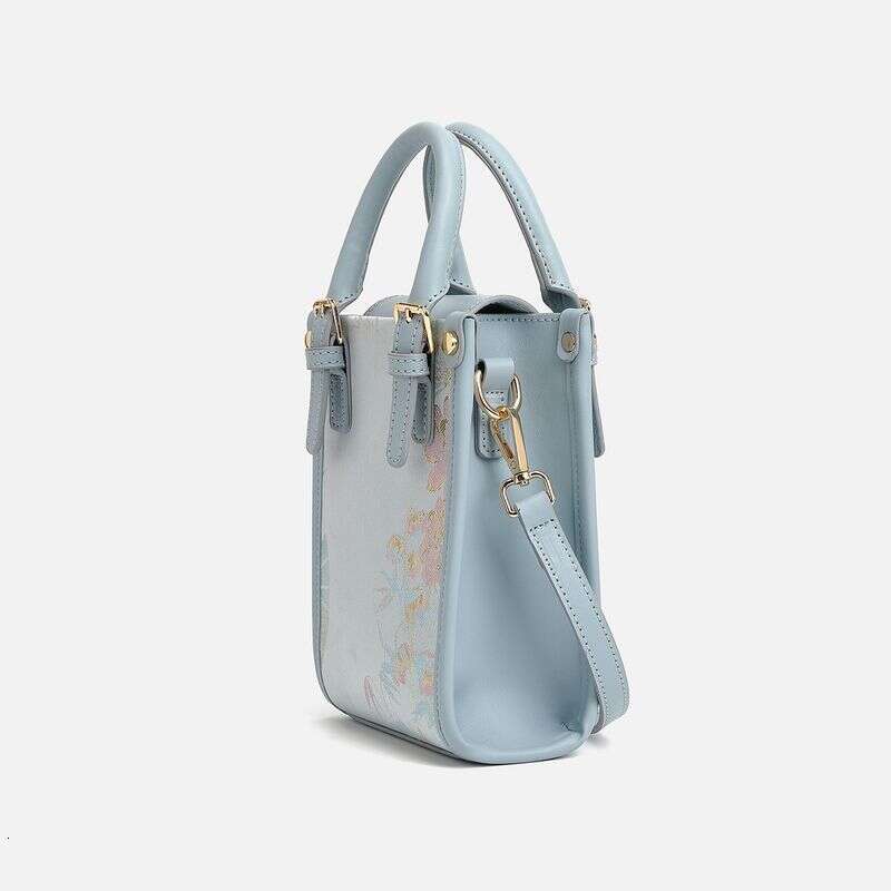 Women's Niche Design Large Capacity Tote Women 2025 New Fashion Versatile Shoulder Bag Simple Commuter Handbag