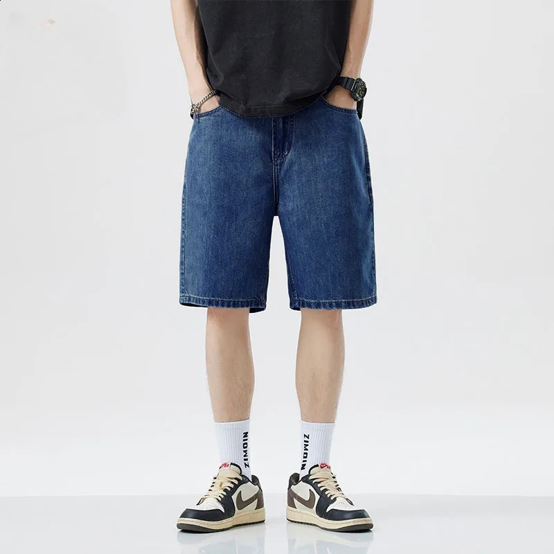 2025 Korean Style Vintage Mens Jeans Summer Loose Male Wide Leg Knee Length Shorts Washed Fashion Short Denim Pants 250729