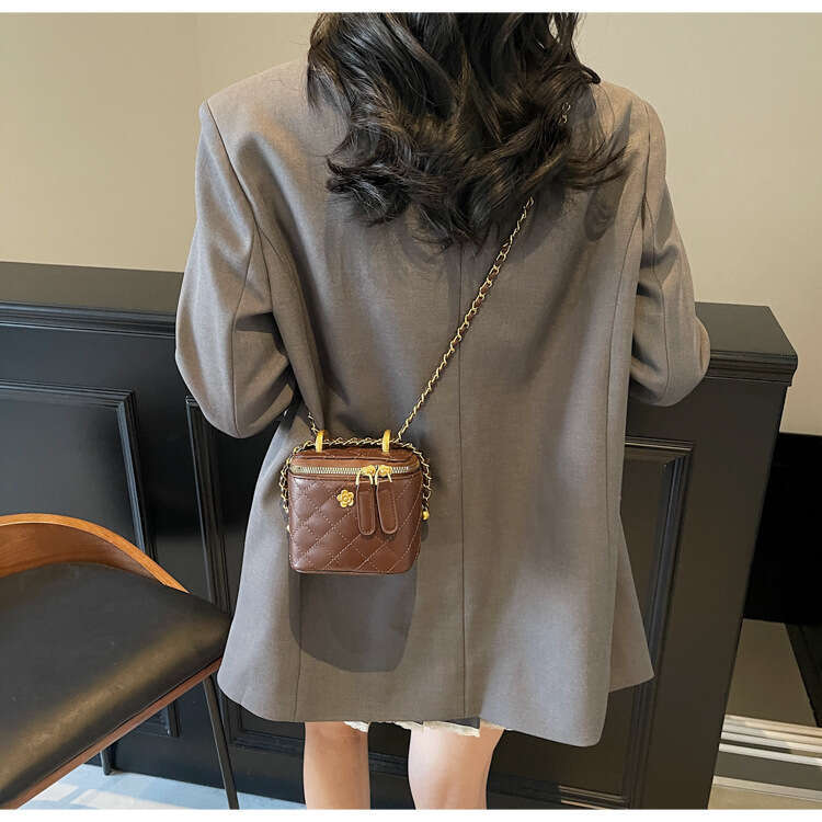 New Handbag for Women Spring Quilted Trendy Chain Bucket Parent-Child Mini Crossbody Makeup Bag