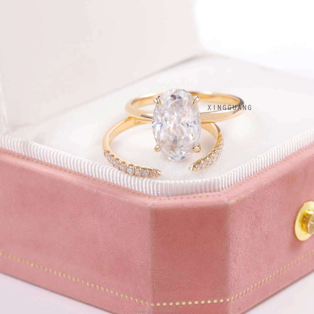 Custom Solid Gold Women Wedding Jewelry 2CT Oval VVS Dia Moissanite Engagement Ring Set