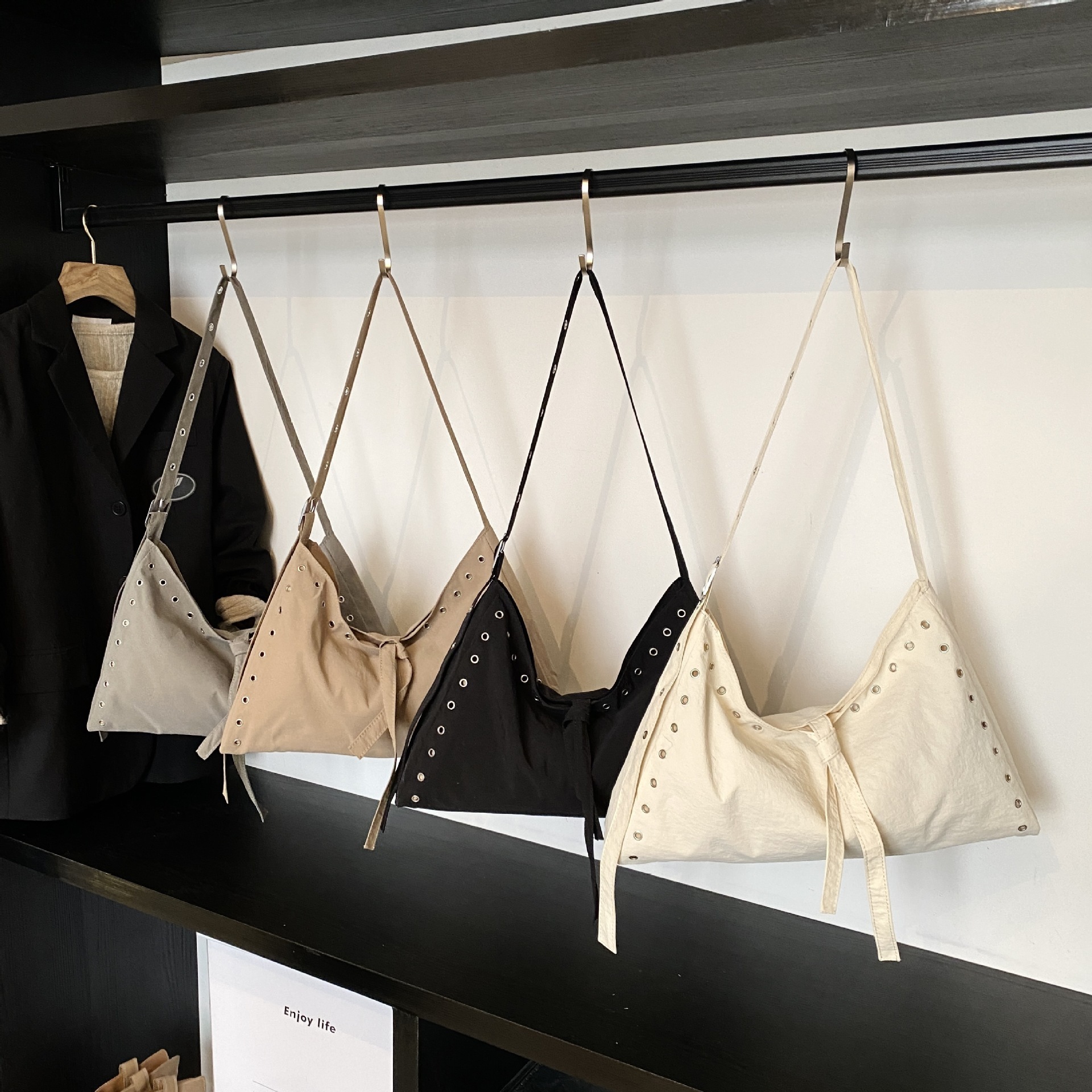 New Women's Cross-border Wholesale Canvas Designer Bag Large Capacity Fashion Retro Shoulder Bag Simple Elegant Luxury Bag Lazy Style Underarm Ba