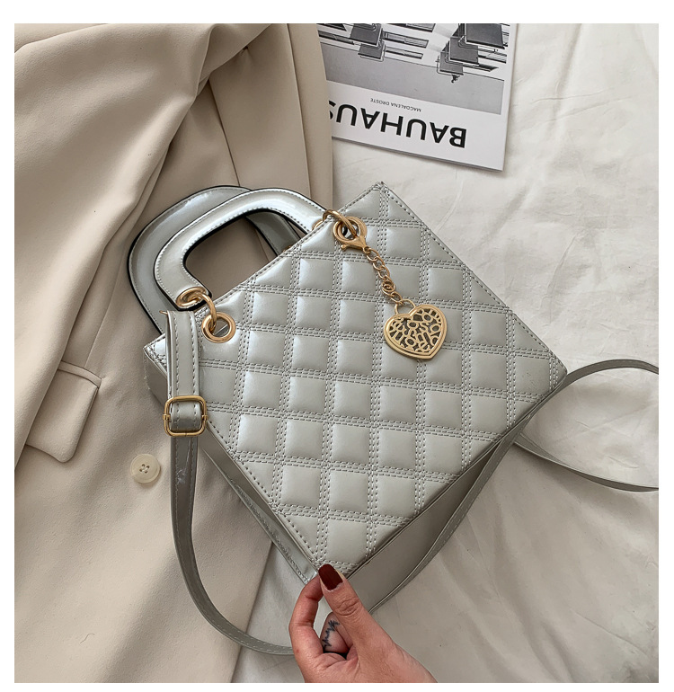 Free Shipping Designer's New Women's Small Bag 2025 New Korean Style Multifunctional Shoulder Crossbody Bag Princess Diana Bag