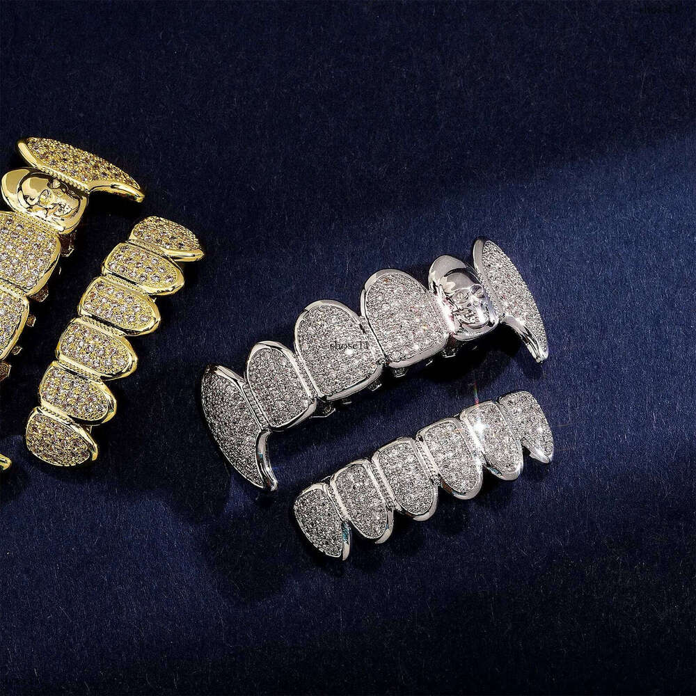 Real Gold Teeth Fang Grillz Punk Hip Hop Cubic Zirconia Iced Out Vampire Dental Mouth Grills Braces Tooth Cap Rapper Jewelry for Cosplay Party Hallowe