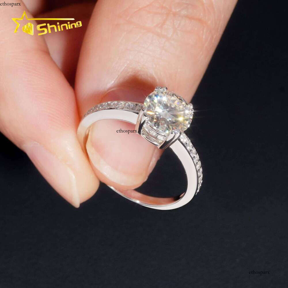 Wholesale Sterling Silver Vvs Diamond Engagement Brilliant Cut 7.5mm Gold Ring Women Rings Moissanite