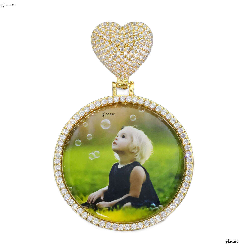 Hip Hop INS Heart Buckle Photo Pendant Round Commemorative Frame Necklace High-End Jewelry