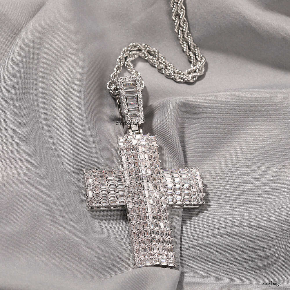 Hip-Hop Boy Classic Cross Pendant Necklace Sterling Silver Inlaid Moissanite chain Simple Trendy Street Dance Personality Jewelry