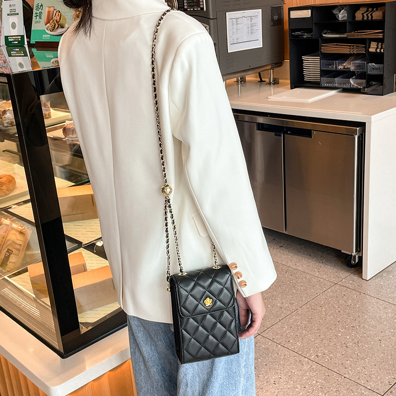 Cowhide Versatile Phone New Trend Chain Niche Design Mini Crossbody Bag For Women Summer