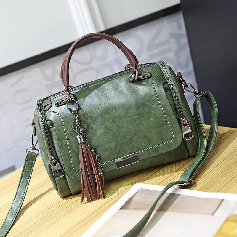 New Korean Version Easy To Wear Retro One Shoulder Diagonal Cross Boston Pillow Bag Womens Handheld Tassel Bag Z250809