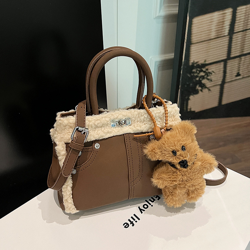 Autumn Designer Bag Winter Factory Direct Luxury Bag New French Handbag High-end Niche Tote Bag Fashion Trendy Crossbody Bag