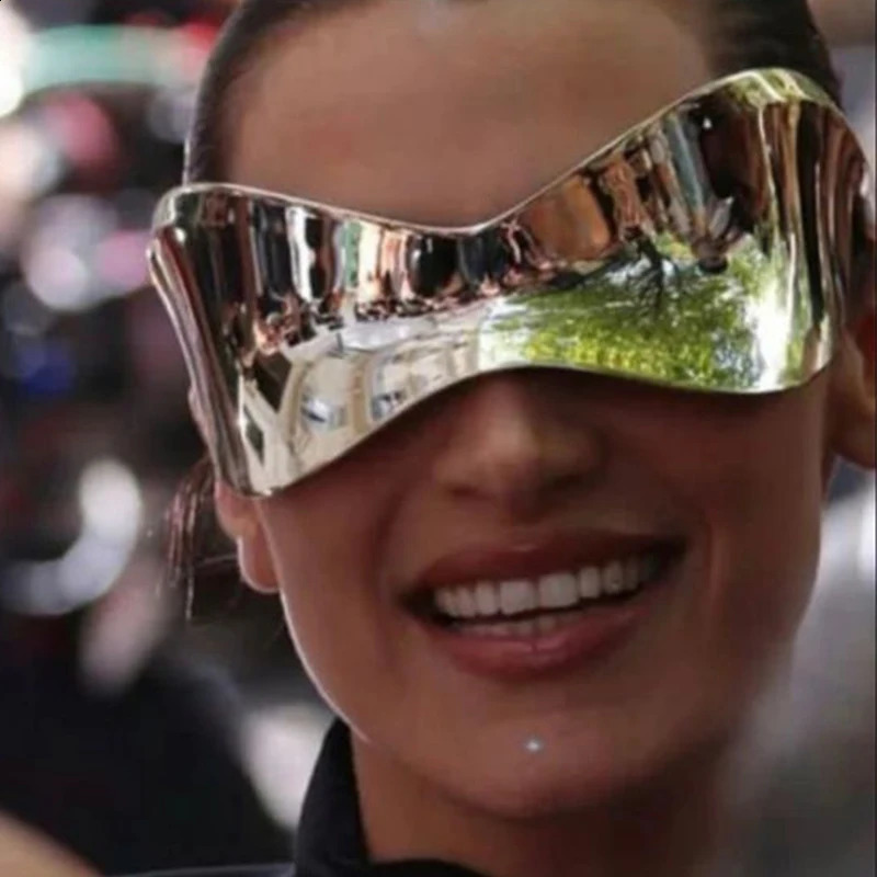 Oversized Futuristic Shield Sunglasses for Women Men Fashion Silver Mask Visor Sun Glasses Female Punk Y2K Eyeglasses 250805
