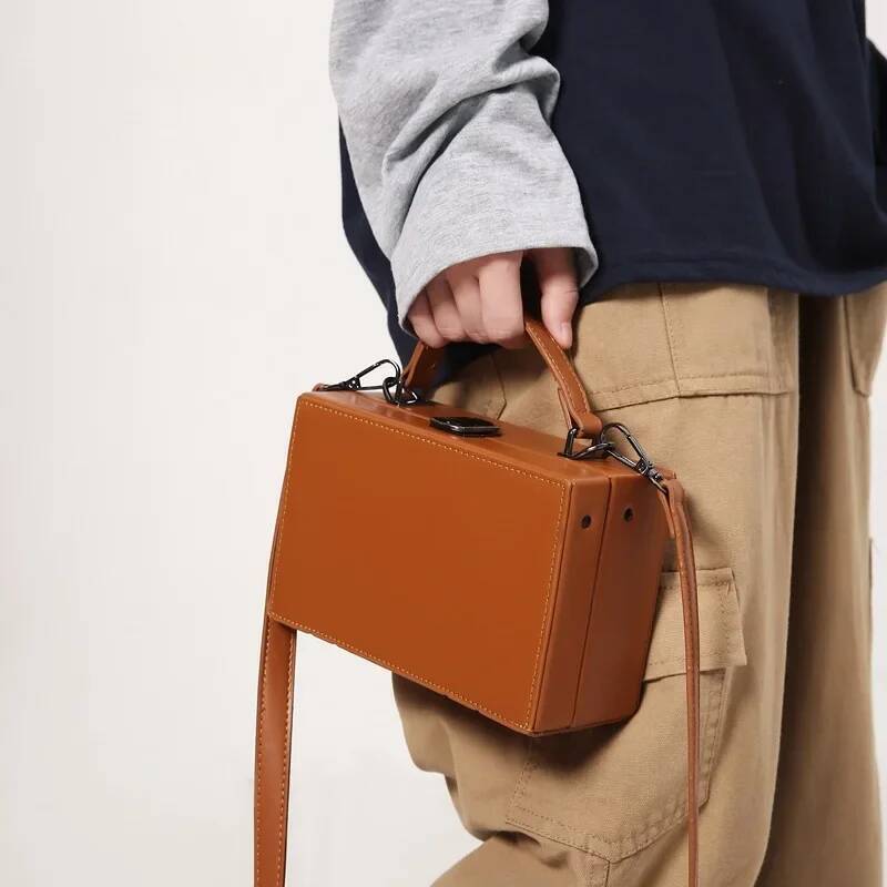 Men's 2023 New Mini Box Shape Pu Leather Fashion Crossbody Unisex Casual Small Square Phone Bag Women