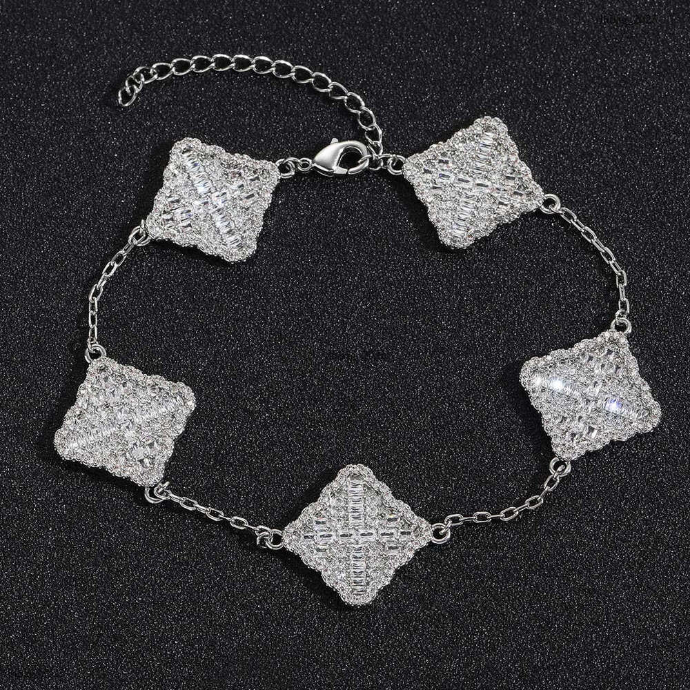 New Lucky Clover Bracelet Summer Women High-end Gold Light Niche Sterling Silver Inlaid Dia Jewelry