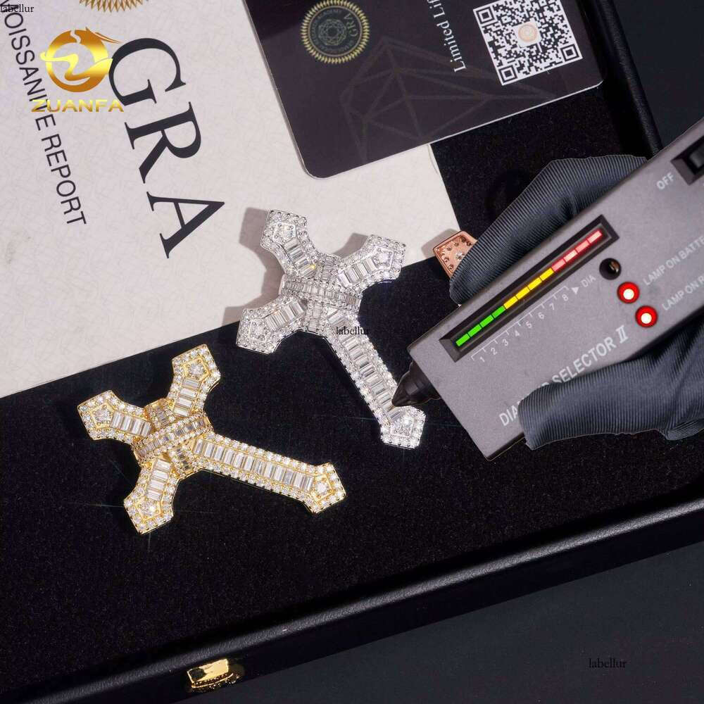 RTS Sier Stone Hip-Hop Jewelry Unisex Iced Out Fashion Cross Charm Pendant