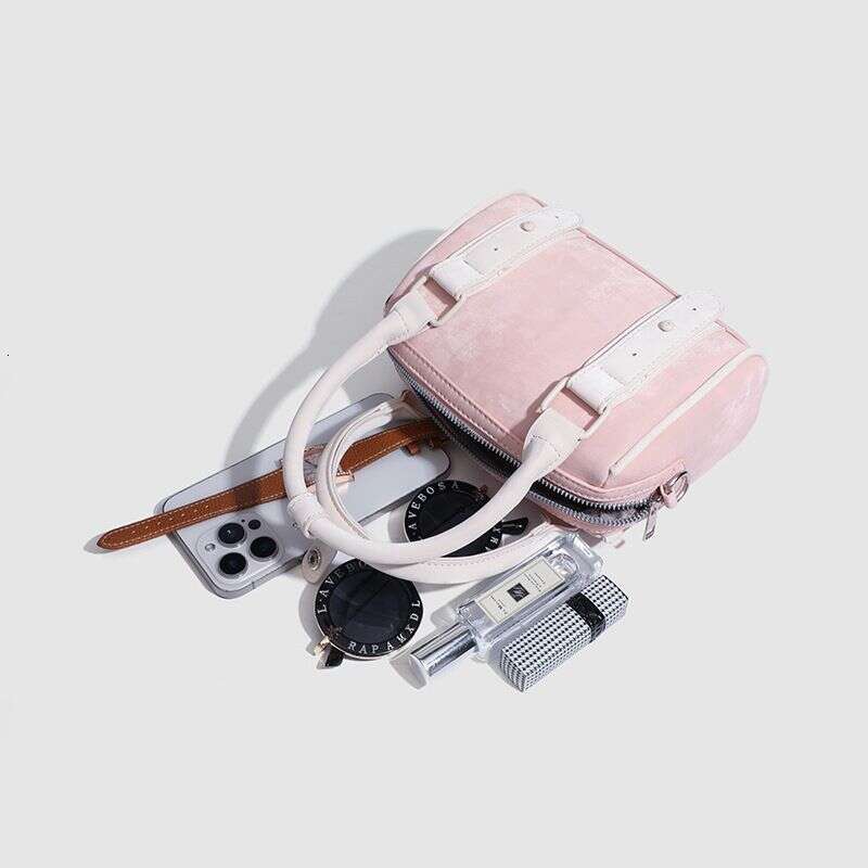 Sweet Girl Handbag 2025 New Niche Design Cute Boston Commuter Versatile Shoulder Crossbody Bag