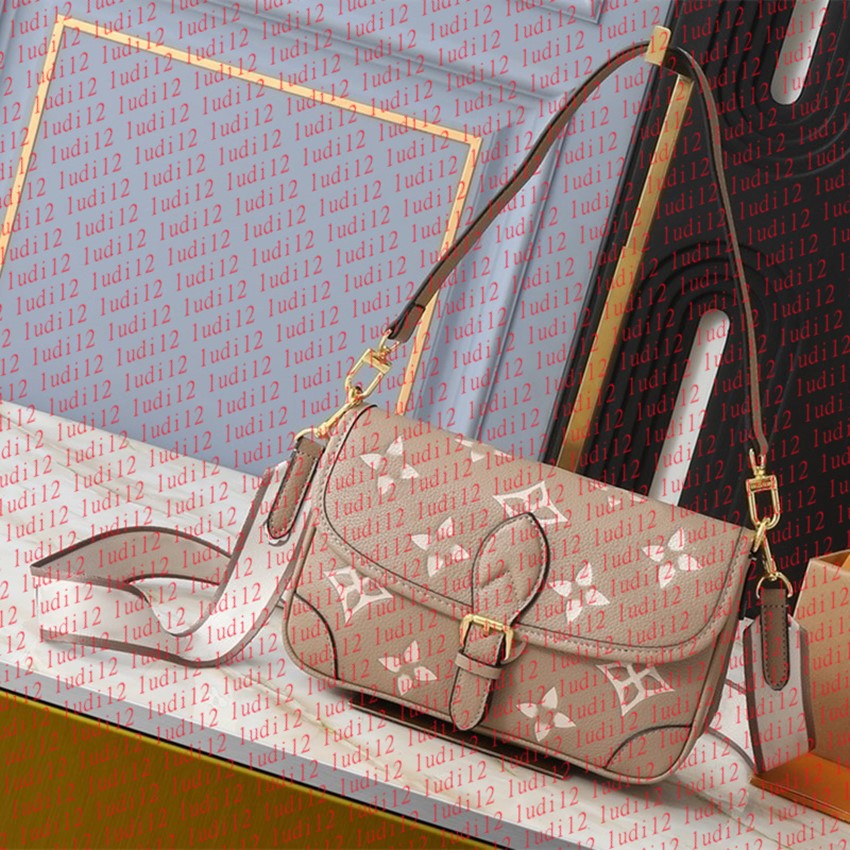 New must have Original Top quality designer handbag diane Baguette bag Womens crossbody shoulder bag mirror quality leather bag tote embossing fashion wallet 11a