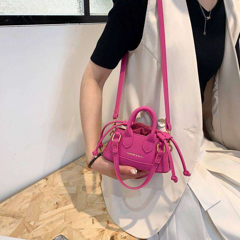Mini Crossbody Niche Design Retro Texture Women's Shoulder Bag