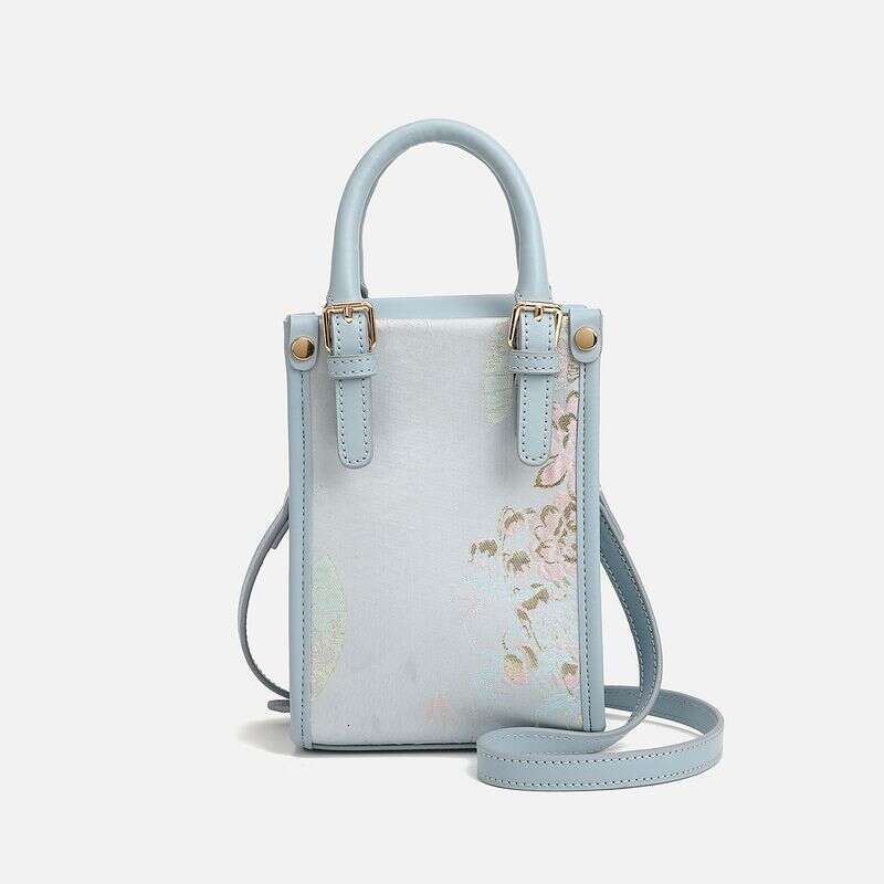 Women's Niche Design Large Capacity Tote Women 2025 New Fashion Versatile Shoulder Bag Simple Commuter Handbag