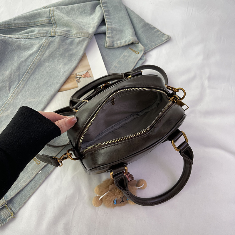 This Year's Trend Versatile Handheld Small Square Luxury Bag Bag 2025 New Autumn Fashion Niche Designer Bag Korean Style Solid Color Single Shoul