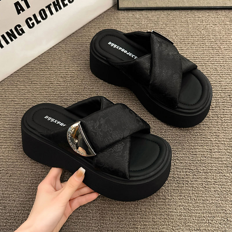 High end style thick soled women's sandals summer outdoor fashion new style super popular height increasing slippers designer sandals