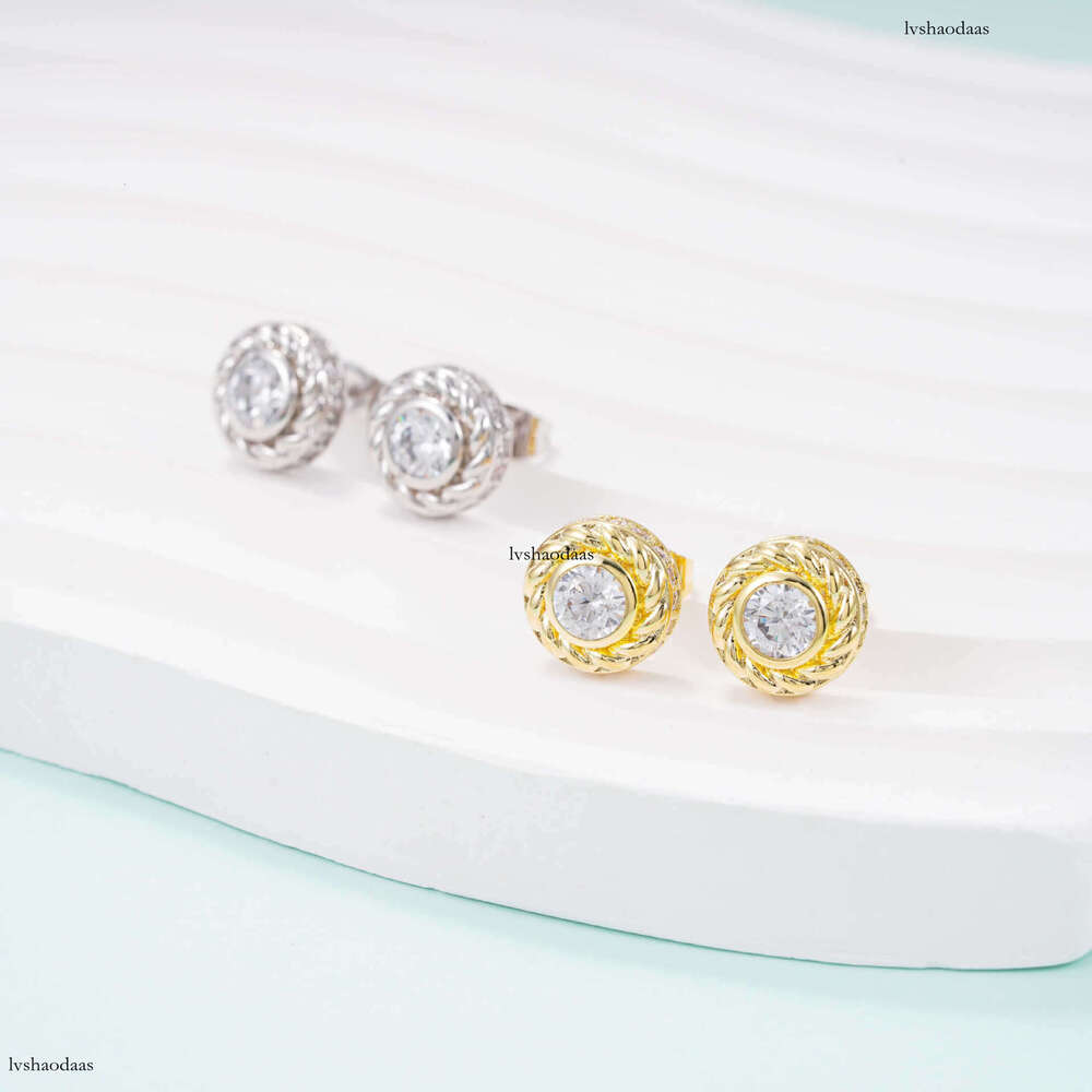 Hip Hop Inlaid Moissanite EarringIced Out VVS Unisex Fashion Casual Accessories